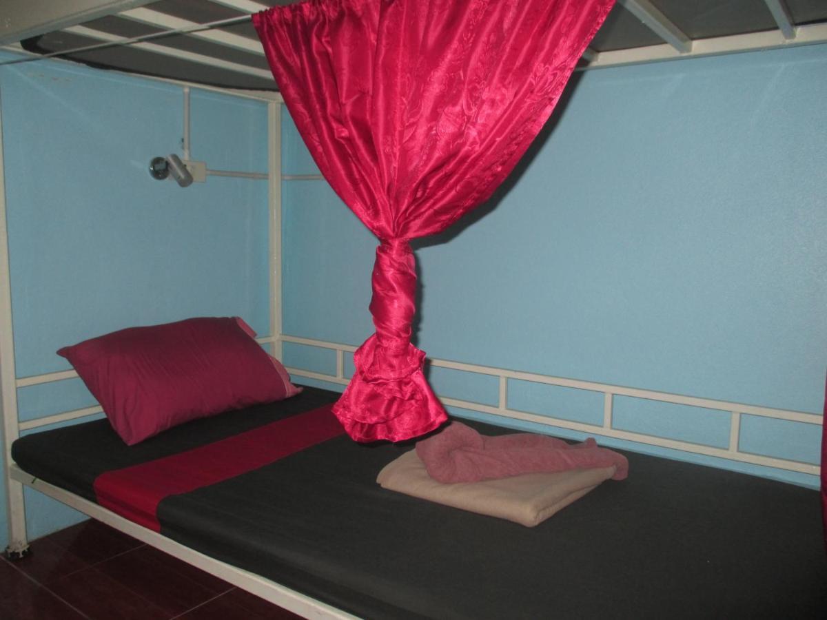Rehab Hostel Phi Phi Islands Exterior photo